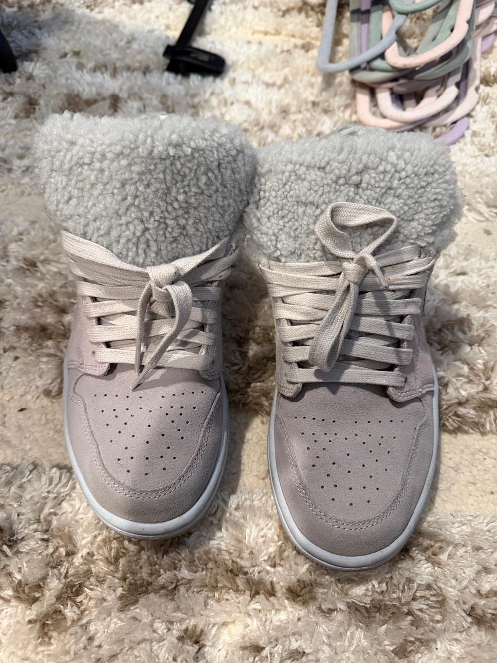 Jordan Women's low-Top Sneakers size 8.5